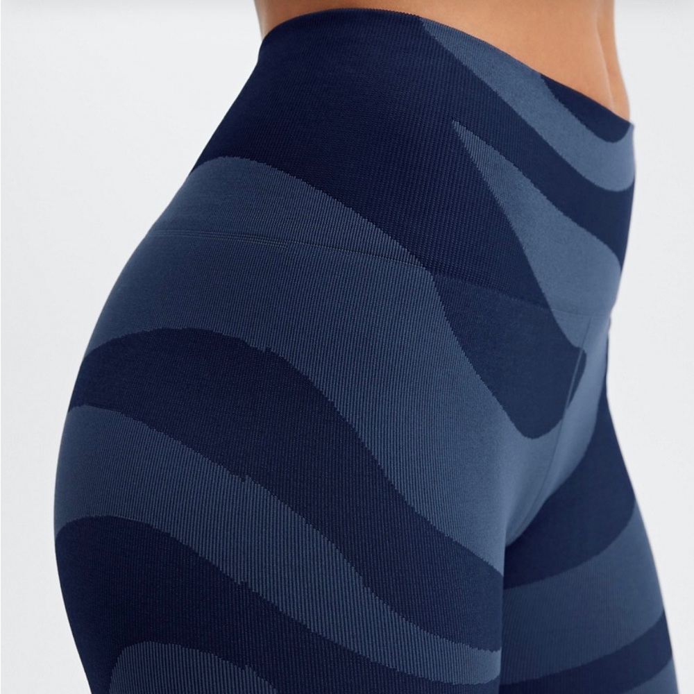 Fabletics High-Waisted Seamless Swirl Legging